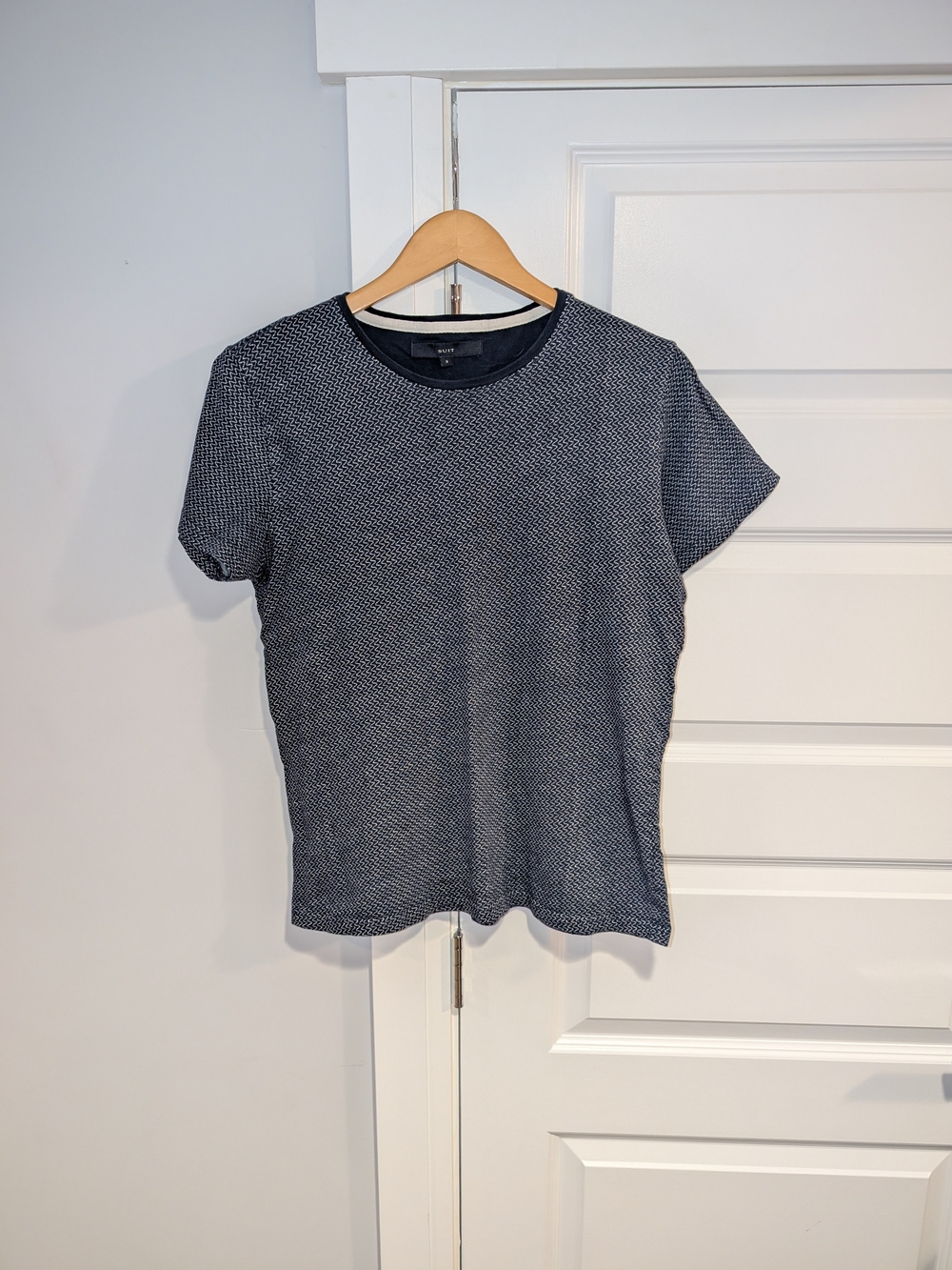 SUIT Denmark Men's Navy Textured Knit Short-Sleeve T-Shirt (Size M)